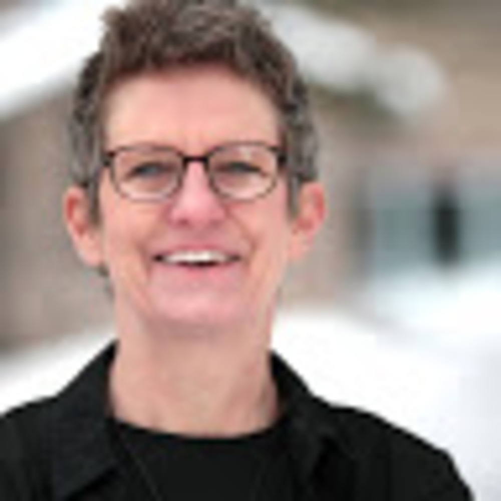 Meet your Posher, Cecily